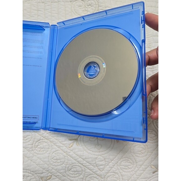 Alan Wake Remastered PS4 PlayStation 4 (PS5 Upgrade) - Picture 4 of 4